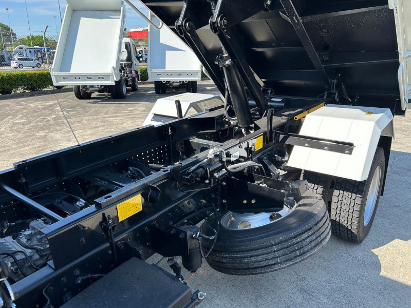 2024 Fuso Canter 815 Tipper REMAINDER OF FACTORY WARRANTY 