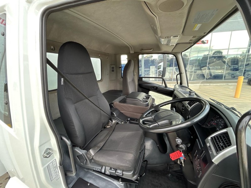 2022 Fuso Fighter 1424 10 Pallet Curtain sider with 2T Tail Lift 