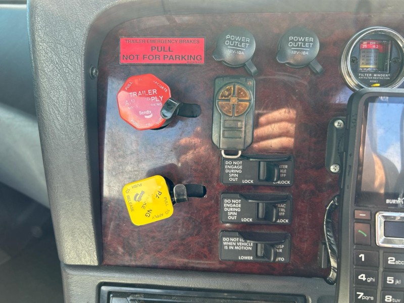 2019 Freightliner Coronado 114 