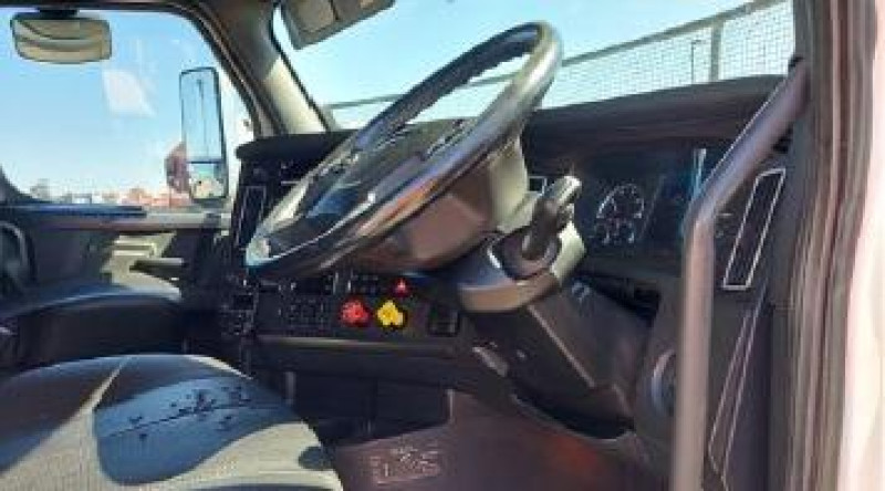 2021 Freightliner Cascadia 