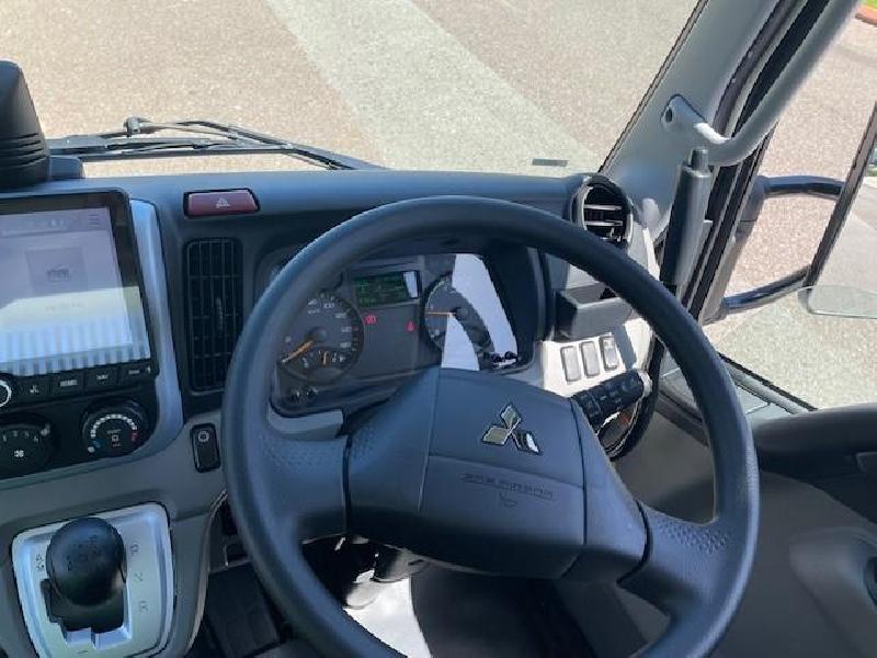 2025 Fuso CANTER 615 