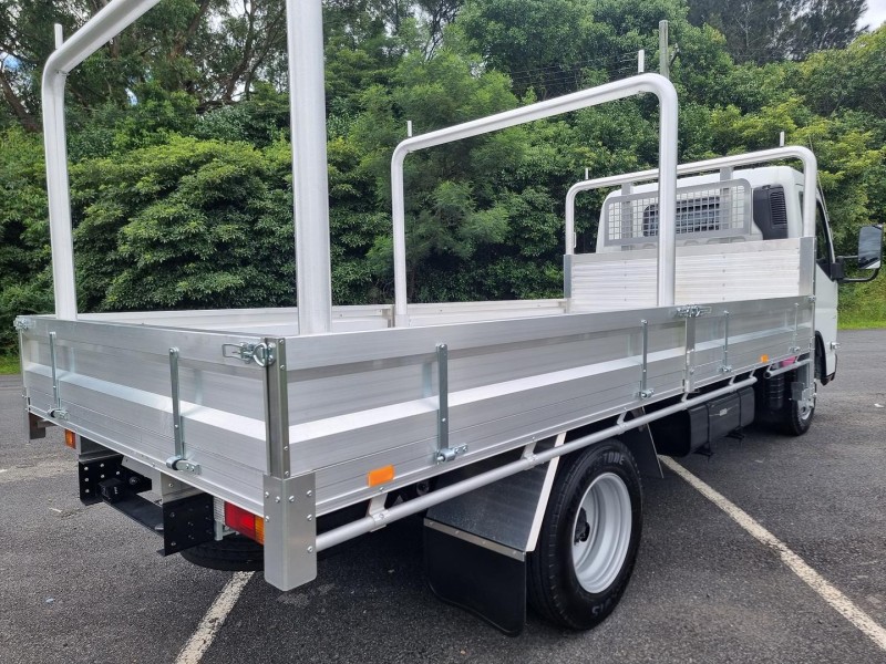 2025 Fuso Canter 515 