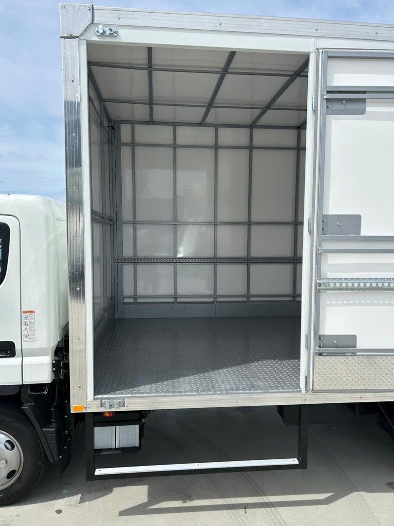 2024 Fuso Canter 515 New and Ready to Start Work 