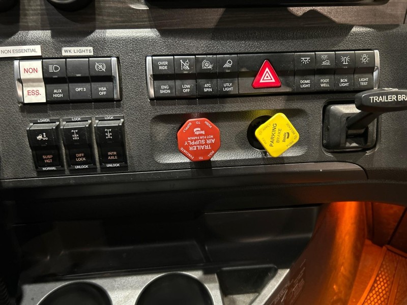 2022 Freightliner Cascadia 116 Day Cab 