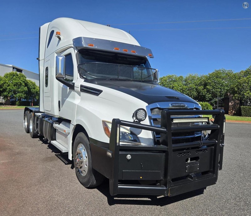 2021 Freightliner Cascadia 126 