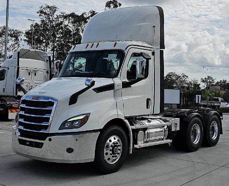 2023 Freightliner Cascadia 116