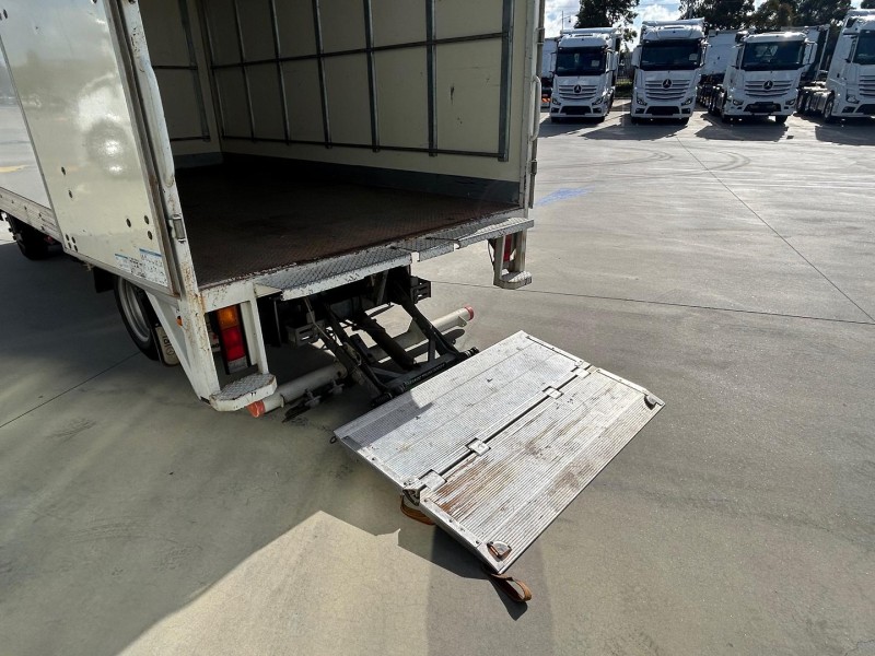 2022 Fuso Canter 515 Box Truck AUTO 