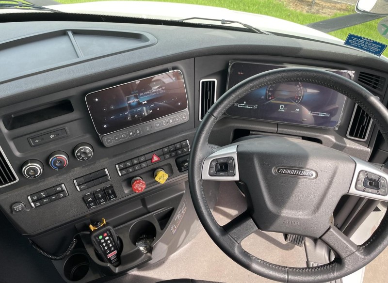 2024 Freightliner Cascadia 116 Tipper EURO 6 EMISSION STANDARD 