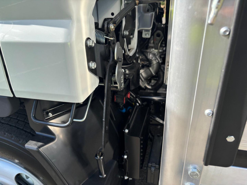 2026 Fuso Canter 515 Alloy Tray Available on a Car Licence 