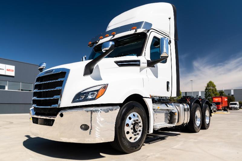 2024 Freightliner Cascadia 126 