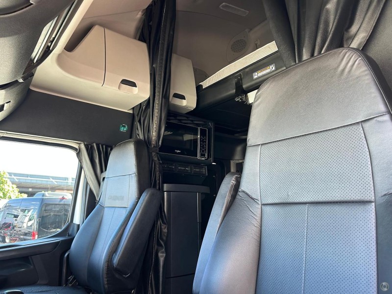 2021 Freightliner Cascadia 126 145T and Twin Bunks and Workshop Inspected 