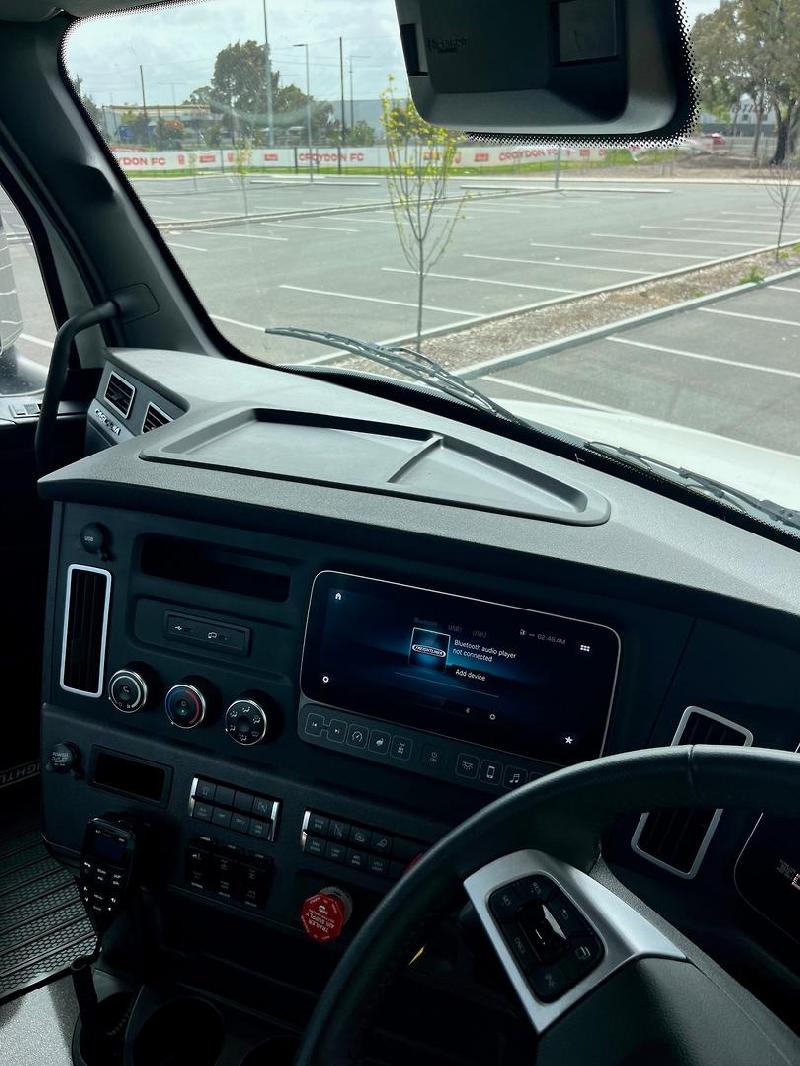 2024 Freightliner Cascadia 126