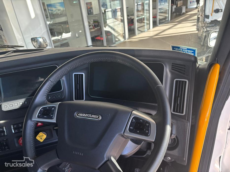 2024 Freightliner Cascadia 126 Prime Mover 