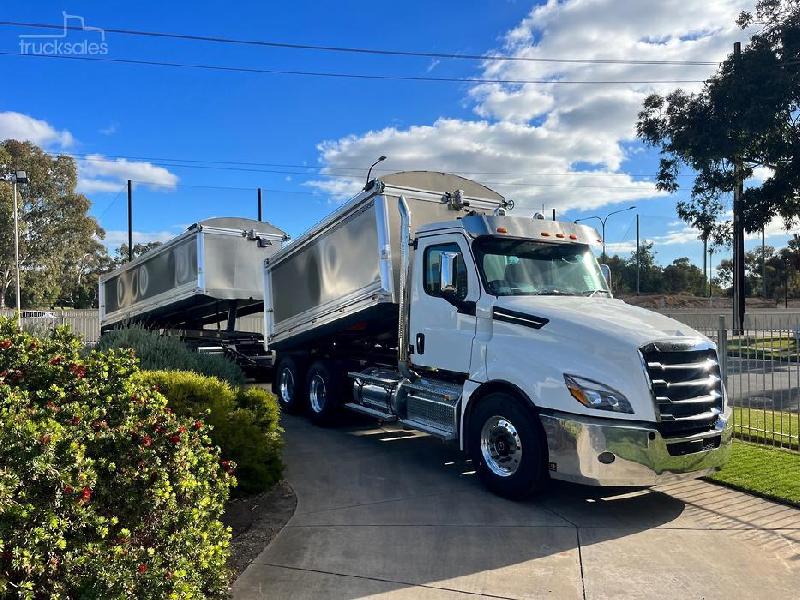 2024 Freightliner Cascadia 126 Tipper 