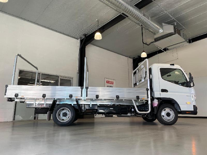 2025 Fuso CANTER 515 