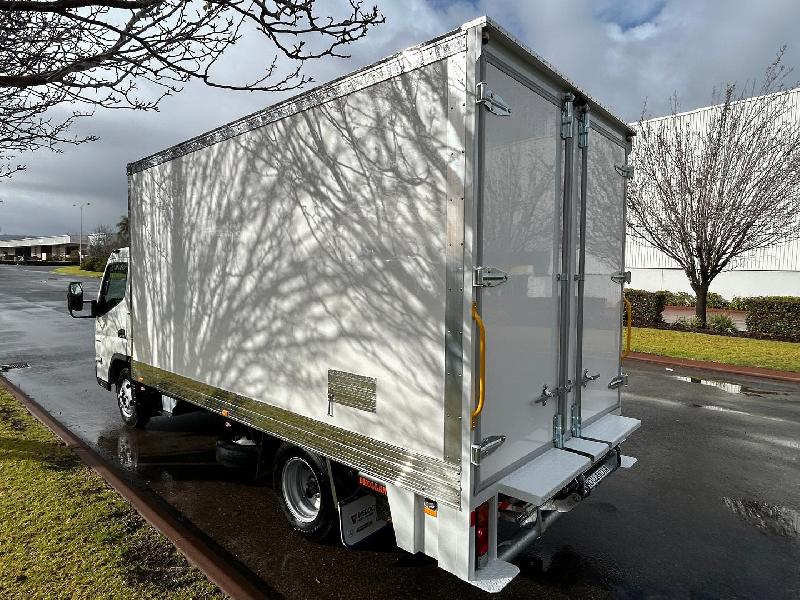 2025 Fuso 515 CANTER Pantech 