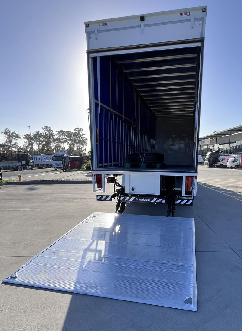 2026 Fuso Shogun FU84 360 14 PALLET CURTAINSIDE BODY AND LOADER 