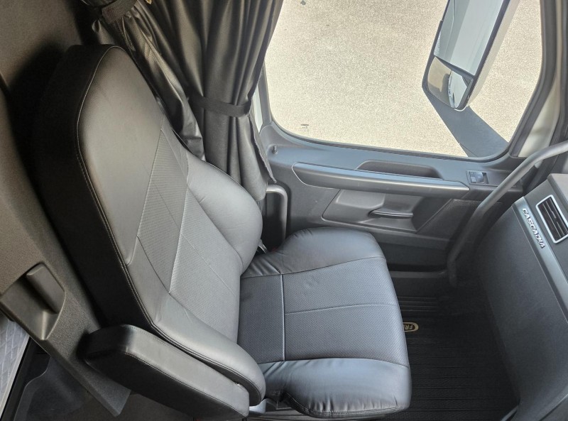 2021 Freightliner Cascadia 126 