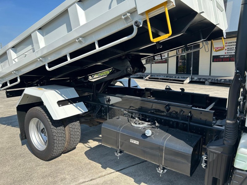 2024 Fuso Canter 815 Tipper REMAINDER OF FACTORY WARRANTY 
