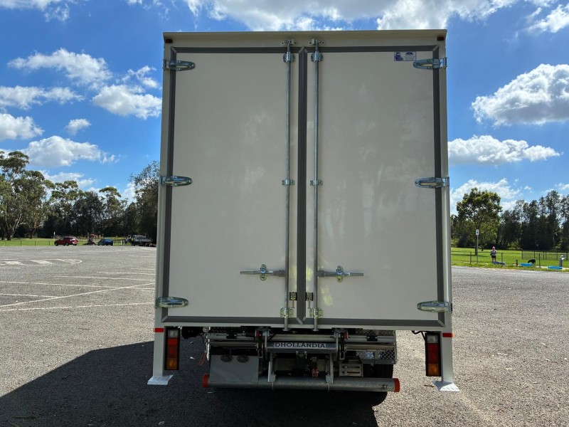 2025 Fuso Canter 615 Car or Light Truck Licence rating available 