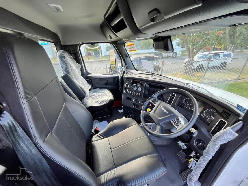 2024 Freightliner Cascadia 126 Tipper 
