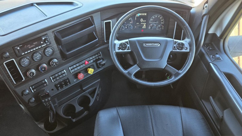 2021 Freightliner Cascadia AS HIGHROOF 6X4 PRIME MOVER 