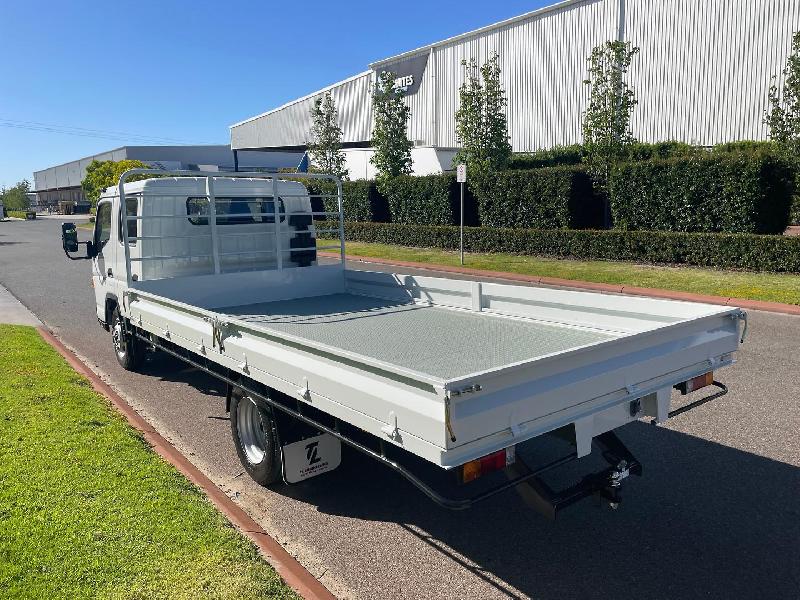 2023 Fuso Canter 815 