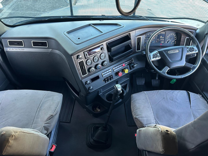 2022 Freightliner Cascadia 126 Available now 