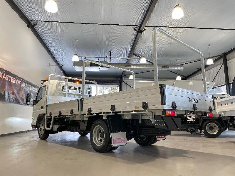 2025 Fuso CANTER 515 
