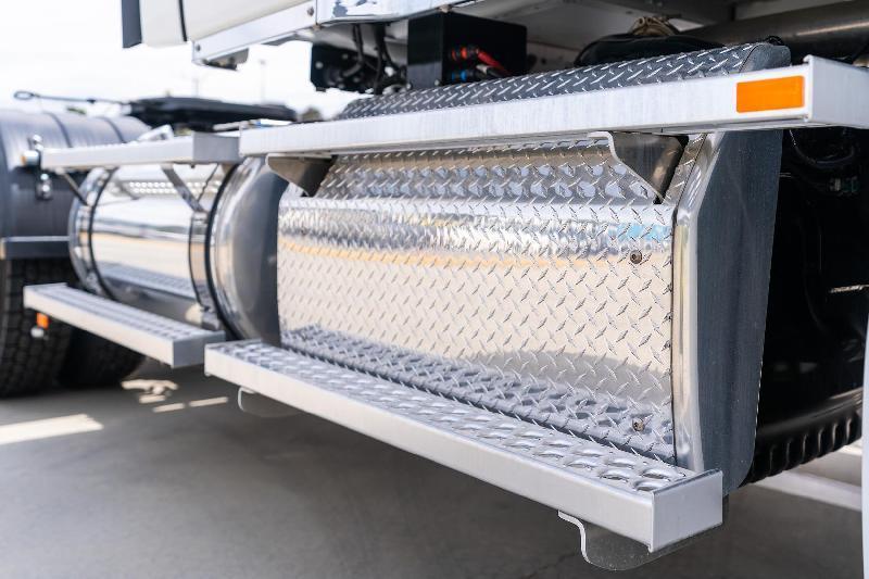 2024 Freightliner Cascadia 116 EURO 6 EMISSION STANDARD 