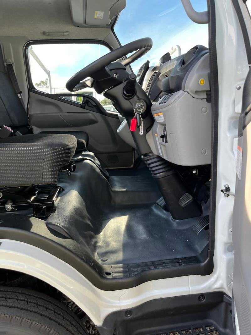 2024 Fuso Canter 515 Wide 
