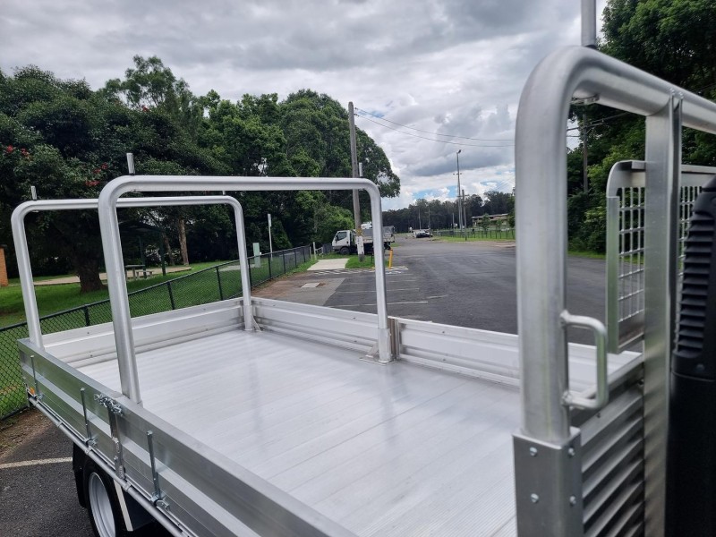 2025 Fuso Canter 515 