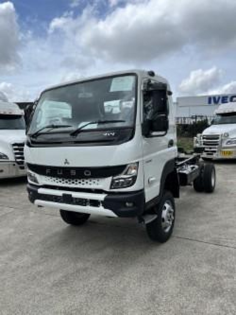 2026 Fuso Canter 4x4 