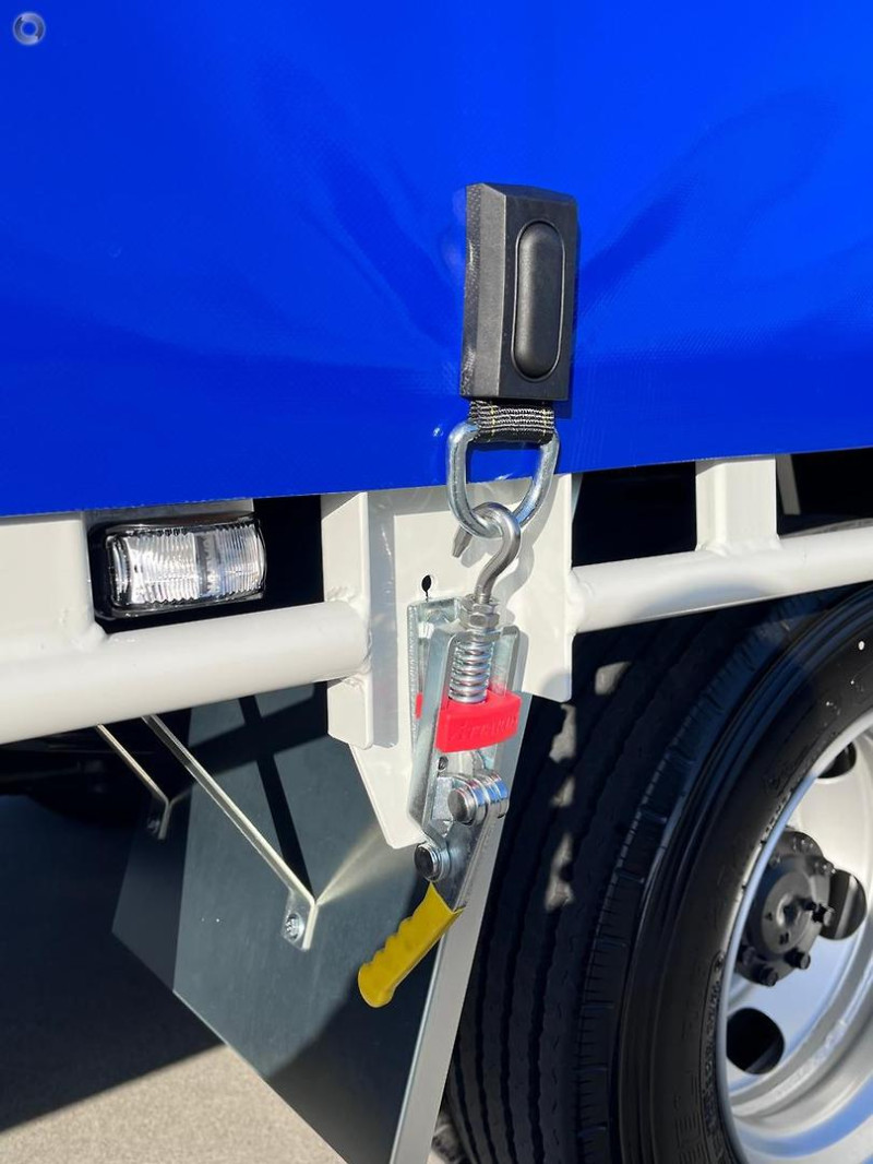 2026 Fuso Canter 815 6 PALLET CURTAINSIDE BODY 
