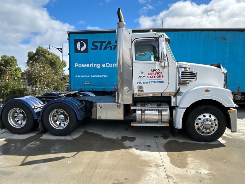 2019 Freightliner Coronado 114 
