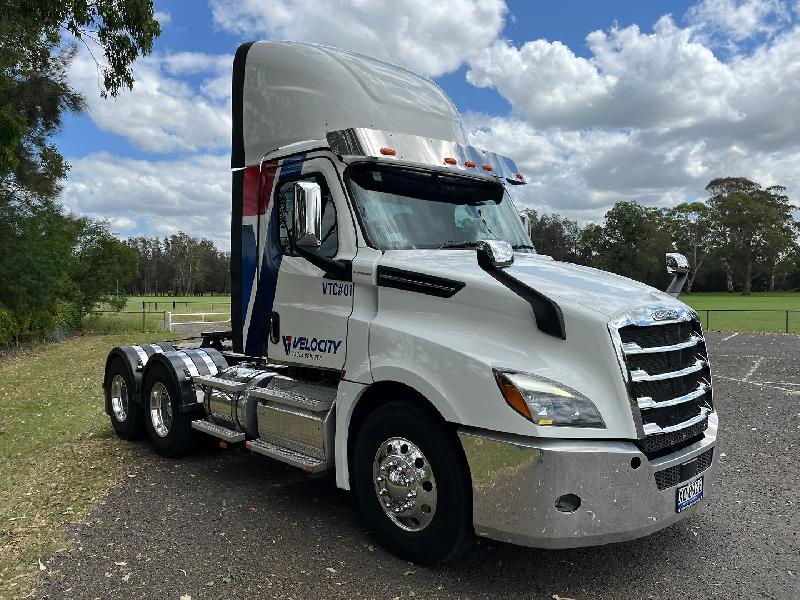 2023 Freightliner Cascadia 126 