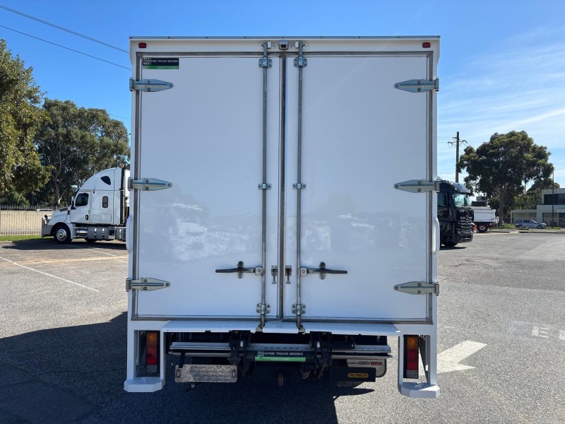 2020 Fuso Canter 515 Pantech with tuckaway tailgate lifter 