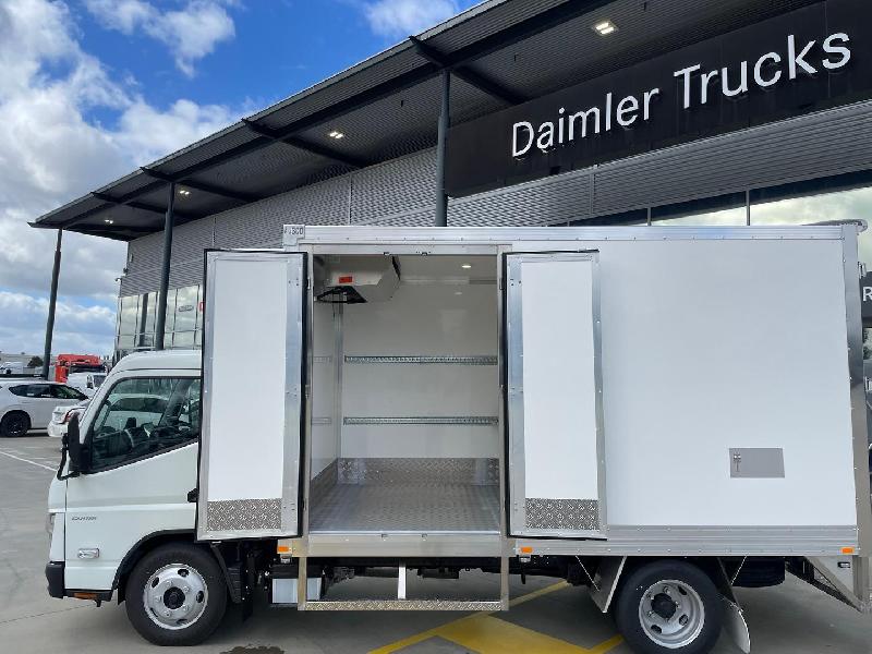 2025 Fuso CANTER 515 Narrow Cab 3 Pallet Fridge 