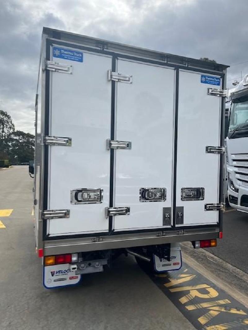 2023 Fuso Canter 515 
