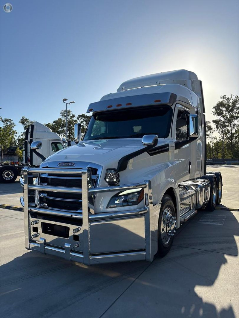 2024 Freightliner Cascadia 126 PRIME MOVER 