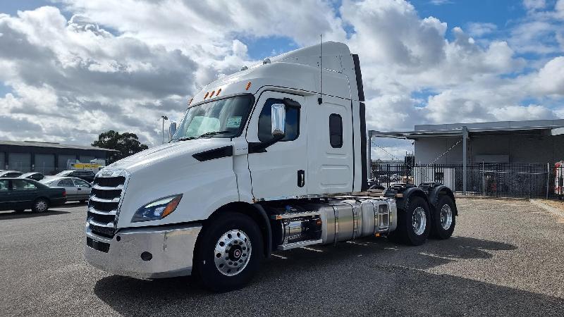 2024 Freightliner Cascadia 116 