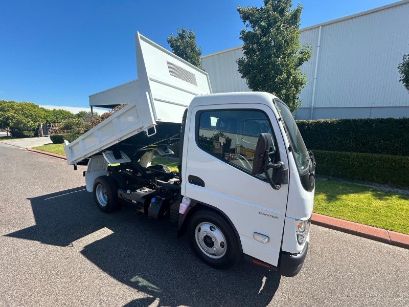 2025 Fuso Canter 615 Tipper Ex Demo 