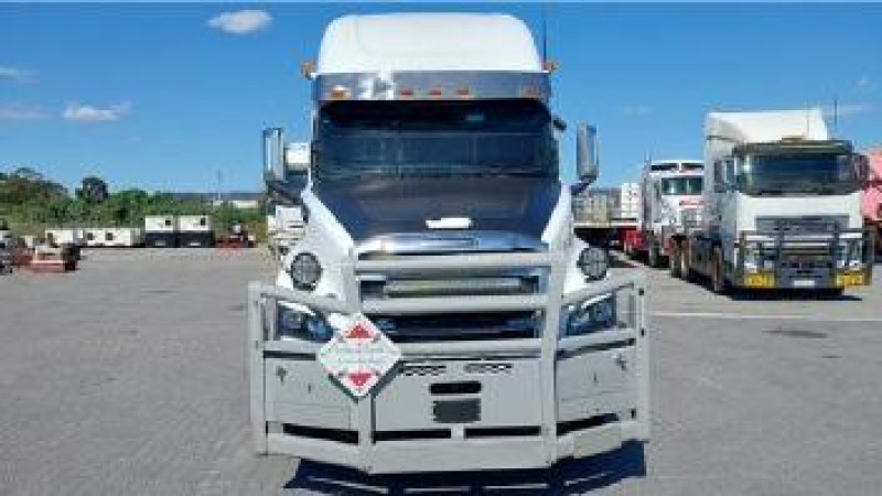 2021 Freightliner Cascadia 