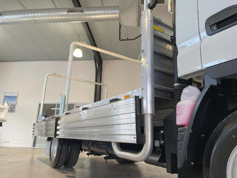 2025 Fuso CANTER 515 