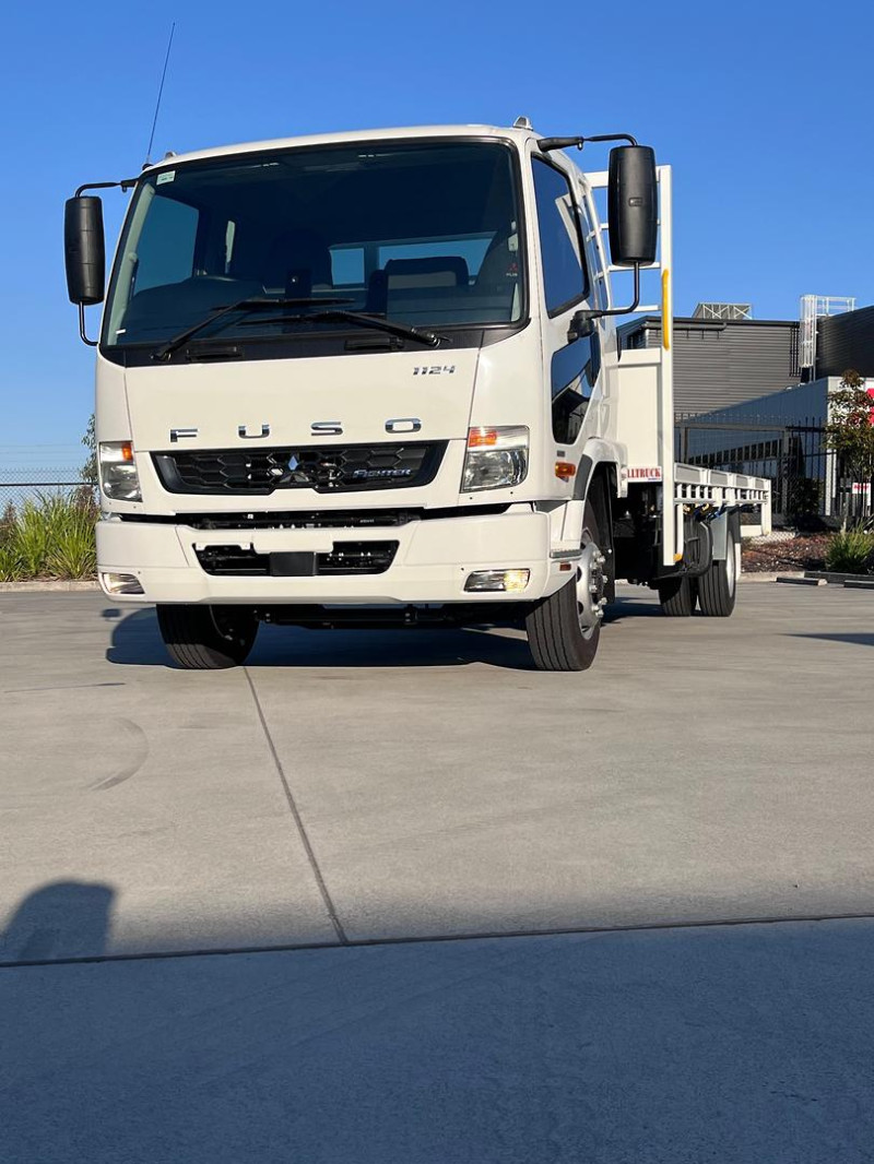 2026 Fuso Fighter 1124 FLAT STEEL TRAY WITH CONTAINER PINS 