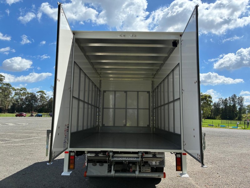 2025 Fuso Canter 615 Car or Light Truck Licence rating available 