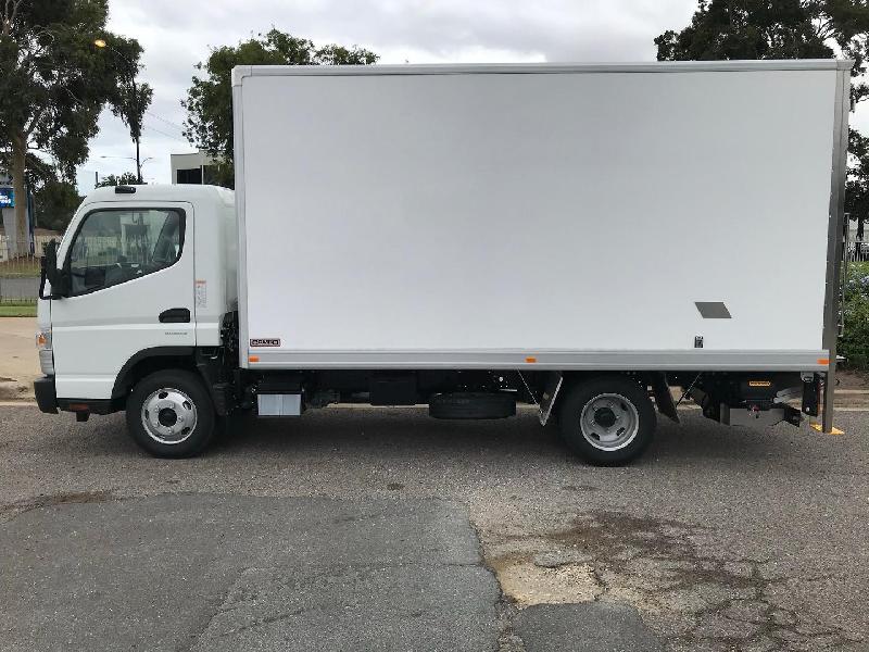 2023 Fuso Canter 515 