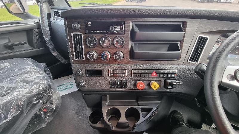 2024 Freightliner Cascadia 116 