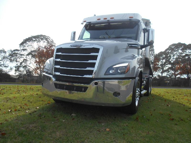2023 Freightliner Cascadia 126 Tipper 