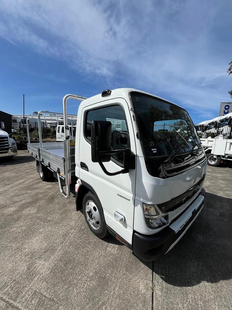 2025 Fuso 515 515 Ready built tray.